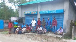 পঞ্চগড়ে সার ডিলারের বিরুদ্ধে কৃষকদের বিক্ষোভ, হয়রানির অভিযোগ