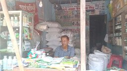 পিরোজপুরে তদন্ত চলাকালীন ফের অতিরিক্ত দামে সার বিক্রি