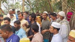 মহিপুরে গৃহবধূর ঝুলন্ত মরদেহ উদ্ধার, স্বামীসহ শ্বশুরবাড়ির লোকজন পলাতক