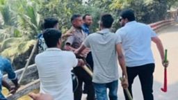 গোপালগঞ্জে পুলিশের ওপর হামলার প্রতিবাদে বিএনপি ও বিভিন্ন সংগঠন নিন্দা ও প্রতিবাদ জানিয়েছে