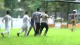 গোপালগঞ্জে ছাত্রলীগের হামলা: এনসিপি নেতা হাসনাতকে নিয়ে গেল পুলিশ