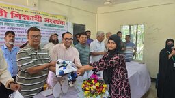 কবিরহাটে জিপিএ-৫ পাওয়া শিক্ষার্থীদের সংবর্ধনা
