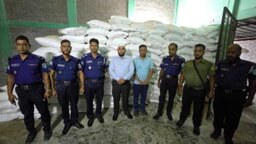 বালিয়াডাঙ্গীতে অবৈধভাবে সার মজুদ রাখার দায়ে জরিমানা, গোডাউন সিলগালা