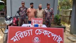 মোটরসাইকেলের তেলের ট্যাংকে মিলল ৪০ হাজার পিস ইয়াবা, আটক ২