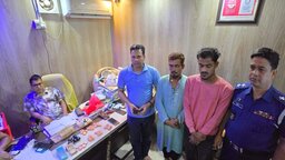 নোয়াখালীতে ৬ হাজার পিস ইয়াবাসহ দুই মাদক কারবারি আটক