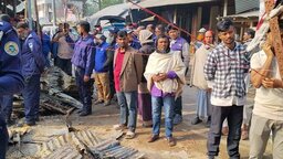 রাজাপুরে জামায়াত কার্যালয়ে অগ্নিসংযোগের অভিযোগ, অস্বীকার বিএনপির