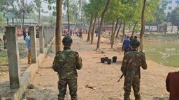 গাজীপুরের শ্রীপুরে পুকুর থেকে বোমাসদৃশ বস্তু উদ্ধার