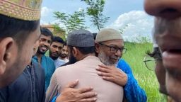 শিক্ষার্থীদের ভালোবাসায় অশ্রুসিক্ত বিদায় নিলেন ববি উপাচার্য ড. তৌফিক আলম