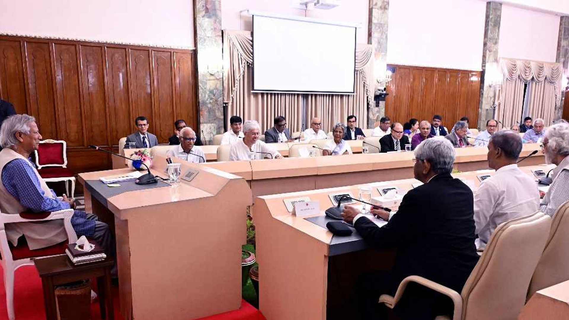 এক বছরেও প্রকাশ করা হয়নি উপদেষ্টাদের আয় ও সম্পদের হিসাব