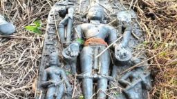 ফরিদপুরে ৫০০ কোটি টাকা মূল্যের কস্টিক পাথরের মূর্তি উদ্ধার