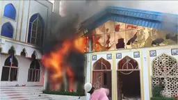 পার্ক-রিসোর্ট বন্ধের দাবিতে তৌহীদি জনতার বিক্ষোভ-ভাঙচুর