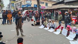 হাদি হত্যার বিচারের দাবিতে ঝালকাঠিতে বিক্ষোভ