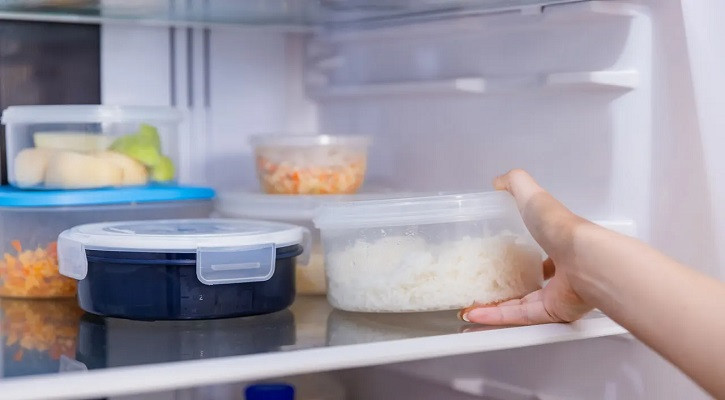ফ্রিজে রাখা ভাত কি স্বাস্থ্যকর? জেনে নিন