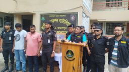 জামালপুরে প্রায় ৫ লাখ অবৈধ ভারতীয় জিলেট ব্লেড জব্দ, গ্রেফতার ২