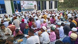 বাকেরগঞ্জে প্রবাসী মাহমুদ সিকদারের উদ্যোগে ইফতার ও দোয়া মাহফিল