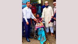 বকশীগঞ্জের নিলক্ষিয়ায় ঈদ উপলক্ষে ভিজিএফ চাল বিতরণ শুরু