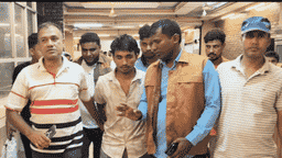 হ্যান্ডকাফসহ ফেসবুকে লাইভ করা সেই আসির সুনামগঞ্জে গ্রেপ্তার