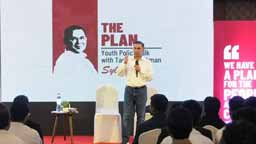 জনআকাঙ্ক্ষার কেন্দ্রে বিএনপি: প্রতিহিংসা জয় করে গণতন্ত্র ও উন্নয়নের পথে ফেরার চ্যালেঞ্জ