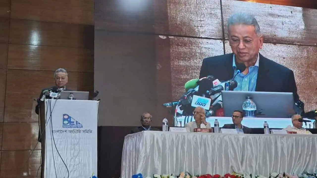 বিগত সময়ের ১৩০০ উন্নয়ন প্রকল্প বর্তমান সরকারের জন্য বড় দায় : অর্থমন্ত্রী