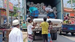সুবর্ণচরে যুবদল নেতার গোডাউন থেকে ৬০ লাখ টাকার চোরাই কাপড় উদ্ধার, গ্রেপ্তার ১