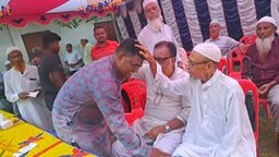 নড়াইলে একজন ইউপি চেয়ারম্যান প্রার্থীর জন্য ৪০ বছরের দ্বন্দ্ব ভুলে এক হলেন ৫ গ্রামের মানুষ