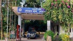 নোয়াখালীতে কাভার্ডভ্যানে ট্রাকের ধাক্কা, নিহত ২