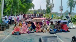 মহাসড়কে রবীন্দ্র বিশ্ববিদ্যালয়ের ২০২৪-২৫ শিক্ষাবর্ষের নবীনবরণ অনুষ্ঠিত
