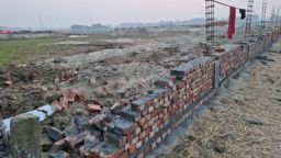 শেরপুরে নারিশ এগ্রো লি: এর বিরুদ্ধে ফসল নষ্ট করে জমি দখল করে জোরপূর্বক প্রাচীর নির্মাণের অভিযোগ