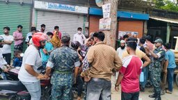 ফরিদপুরে অবৈধভাবে পেট্রোল মজুদ ও অতিরিক্ত মূল্যে বিক্রি, ব্যবসায়ীকে জরিমানা