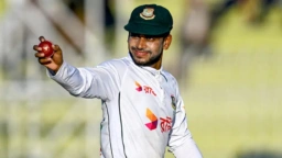 আইসিসির এপ্রিল মাস সেরা মেহেদী হাসান মিরাজ
