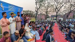 সাত শতা‌ধিক শিক্ষার্থী নিয়ে বাকৃবি ছাত্রদলের গণ ইফতার