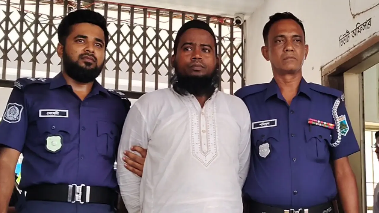 ‘জিনের বাদশা’ সেজে কল দিতেন টেলিগ্রামে, হাতিয়ে নেন ২১ লাখ টাকা