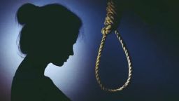 বোয়ালমারীতে ‌গলায় ফাঁস নিয়ে গৃহবধূর আত্মহত্যা