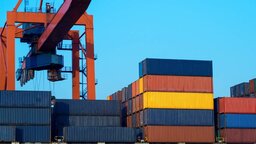 দ্বিতীয় দিনের কর্মবিরতিতে অচল চট্টগ্রাম বন্দর