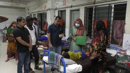 সাতক্ষীরায় ধর্ষণের শিকার ৮ বছরের শিশুর পাশে জেলা প্রশাসন