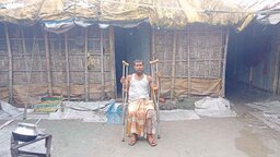 অর্থাভাবে থমকে গেছে সৈয়দপুরের আক্তারুলের চিকিৎসা