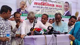 ঠাকুরগাঁওয়ে বক্তৃতা দেওয়ার সময় হঠাৎ অসুস্থ মির্জা ফখরুল