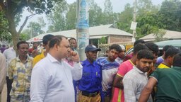 বকশীগঞ্জে অটোরিকশা থেকে ২৫ বস্তা ইউরিয়া সার জব্দ