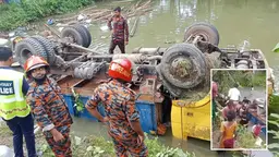 বরিশালে ট্রাক উল্টে দুই বেদে নারীর মৃত্যু, আহত ১০