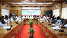 সড়কে শৃঙ্খলা ফেরাতে গোপালগঞ্জে জেলা প্রশাসনের মতবিনিময় সভা