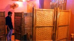 মনোহরদীতে রেস্টুরেন্টের পর্দা ও ছোট কক্ষ অপসারণে ইউএনও’র নির্দেশ