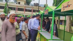 ভালুকায় চা দোকানিদের পুনর্বাসনে উপজেলা ও পৌর প্রশাসনের নান্দনিক টি-স্টল উপহার