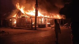 ঝালকাঠিতে অগ্নিকাণ্ডে ৬টি দোকান পুড়ে ১৫ লাখ টাকার ক্ষতি