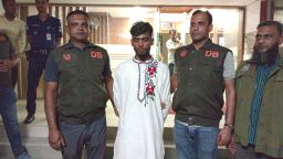 মাগুরার শ্রীপুরে গৃহবধূ হত্যা: ২৪ ঘণ্টায় রহস্য উদঘাটন, স্বামী গ্রেপ্তার