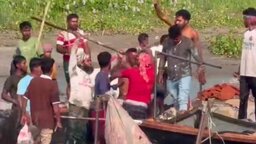 জাজিরায় মা ইলিশ রক্ষা অভিযানে হামলা, আহত ৫ পুলিশ