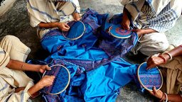 গোপালগঞ্জে সেলাই শিখে স্বাবলম্বী হচ্ছেন কারাবন্দী নারীরা
