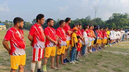 নীলফামারীতে সাংবাদিকদের অংশগ্রহণে প্রীতি ফুটবল ম্যাচ অনুষ্ঠিত