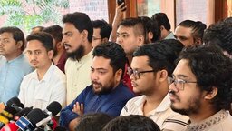 ‘ভারতকে ভয় পেয়েই কি ফেলানী ও মোদিবিরোধী আন্দোলনের ছবি সরানো হয়েছে?’