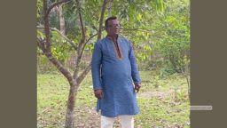 মনোহরদীতে সাংবাদিক পরিবারের ওপর হামলার ঘটনায় অভিযুক্তের প্রকাশ্যে ক্ষমা