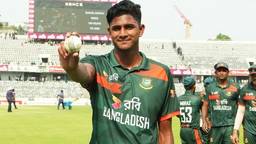 “নাহিদের ৫ উইকেটে কিউইদের ধস, ১৯৯ রানের লক্ষ্য বাংলাদেশের সামনে”